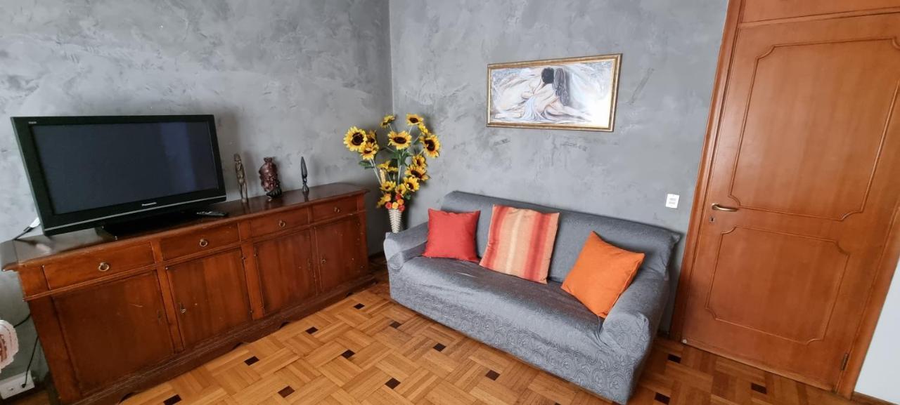 Al Salice Tranquillita Nel Verde Via Amendola 24 Apartment Busto Arsizio Bagian luar foto